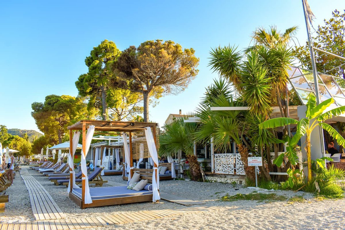 Best beach bars in Lefkada © Sail Inn Beach Club & Restaurant