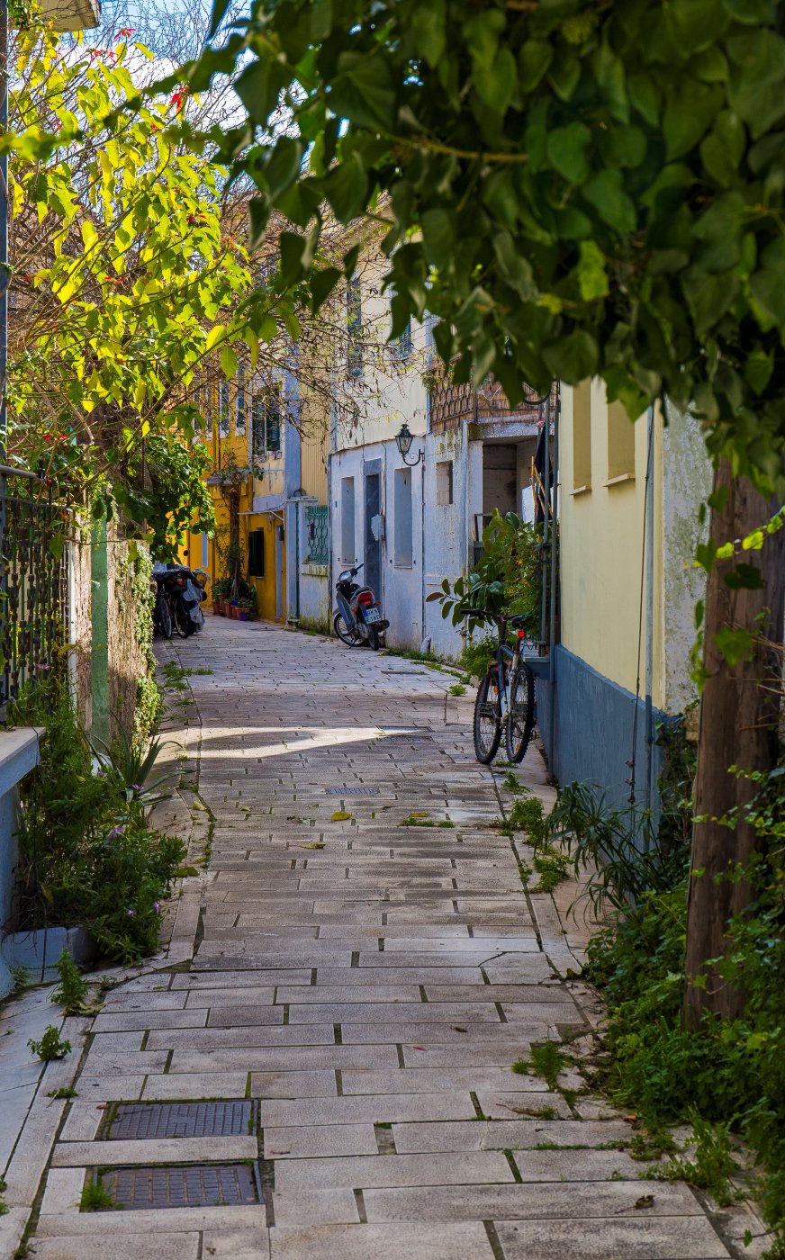 Side street in the old town of Lefkada. Photo by Andreas Thermos