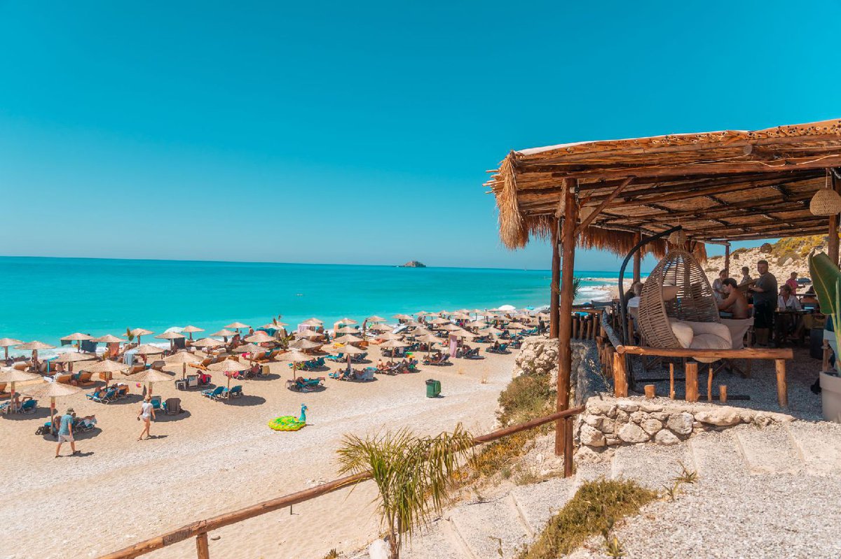Medusa beach bar στην παραλία Γιαλός
