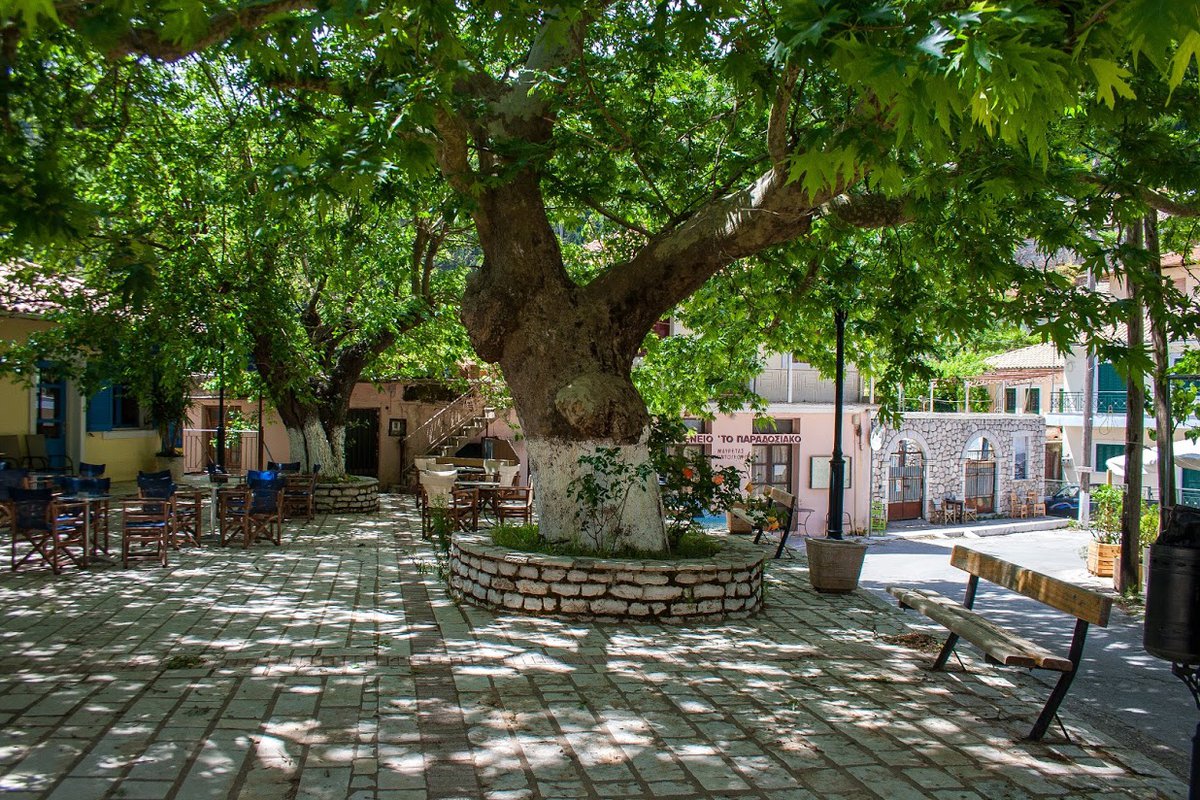 Eglouvi’s square