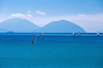 Βασιλική: Γνωρίστε την αγαπημένη παραλία των windsurfers