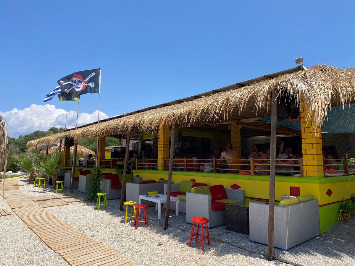 Best beach bars in Lefkada,  Jammin in Paradise © Andreas Thermos
