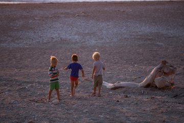 Οι καλύτερες παραλίες στη Λευκάδα για οικογένειες με παιδιά
