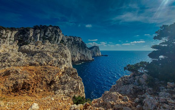 Cape Lefkatas: Where Myth Begins