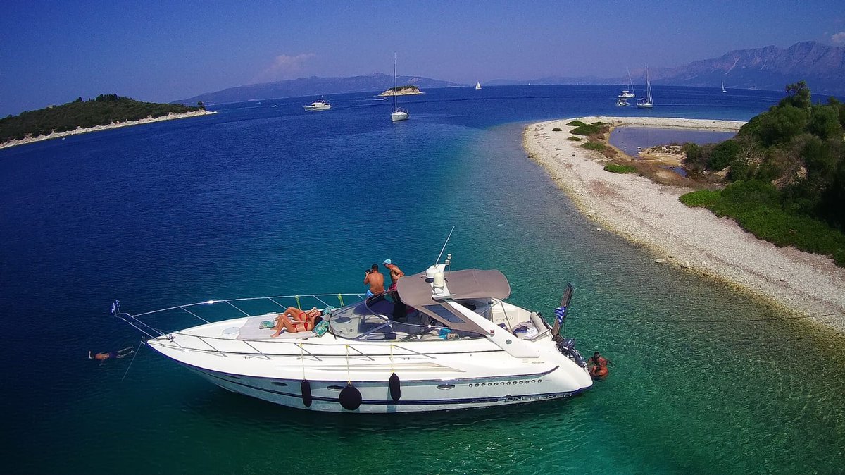 Lefkada: Ionian Day Cruises | AGGILI LUXURY BOAT